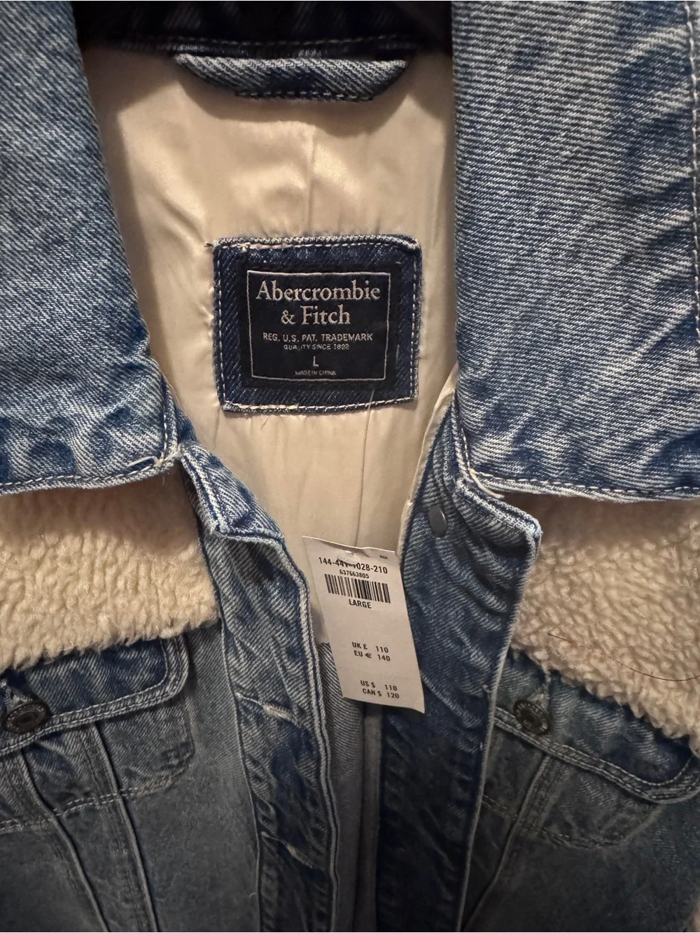 Vintage Abercrombie & Fitch Blue Denim and Cream Sherpa Jacket